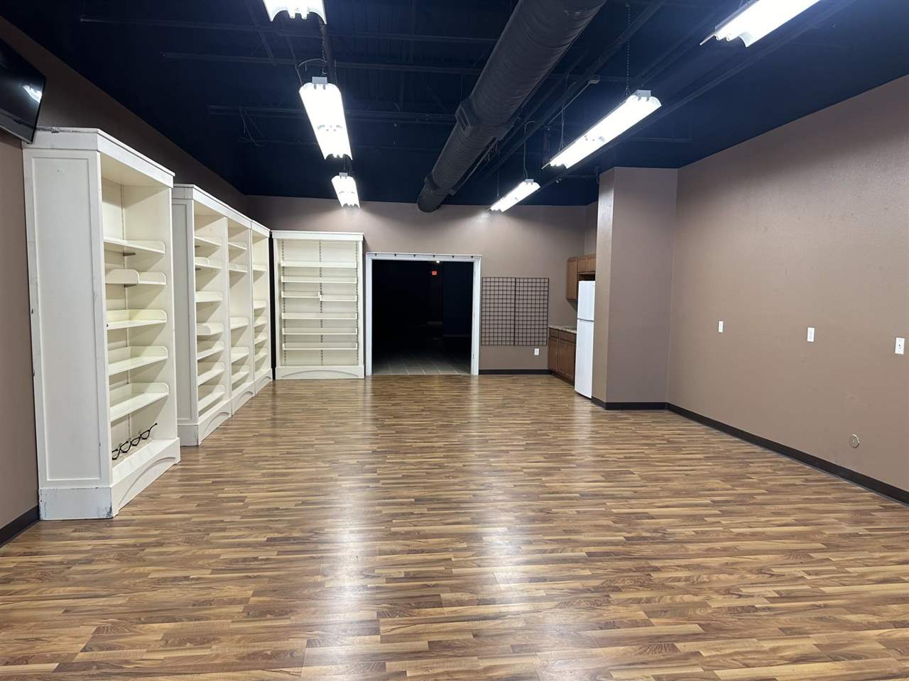119 2nd St Unit: 300