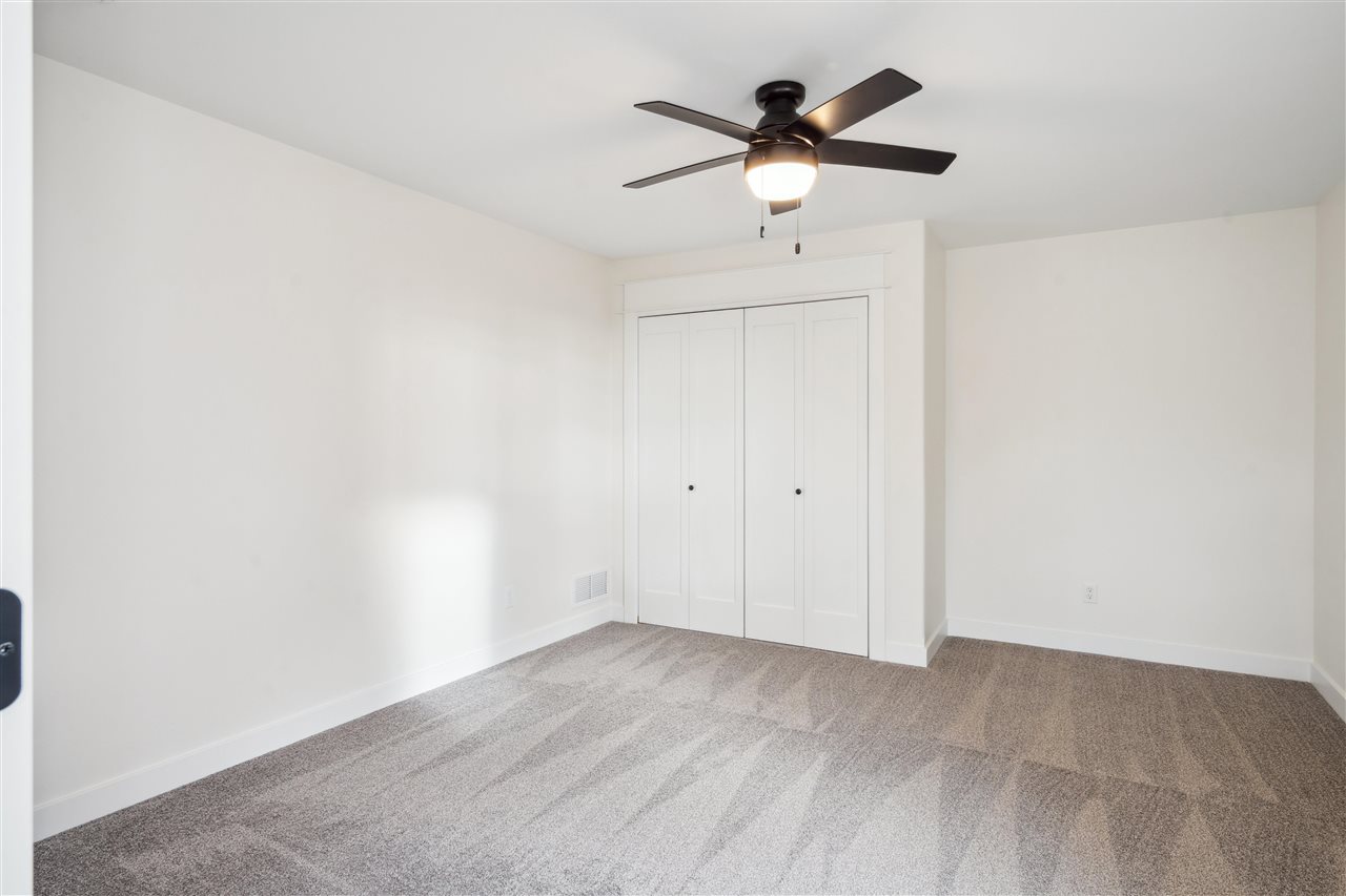 916 Horizon Dr
