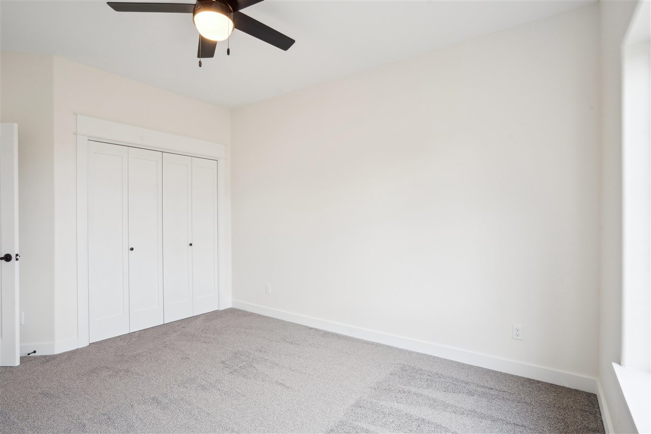 916 Horizon Dr