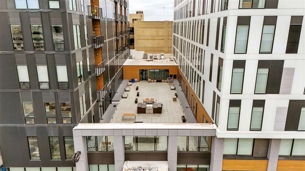 300 S Clinton St Unit: 502