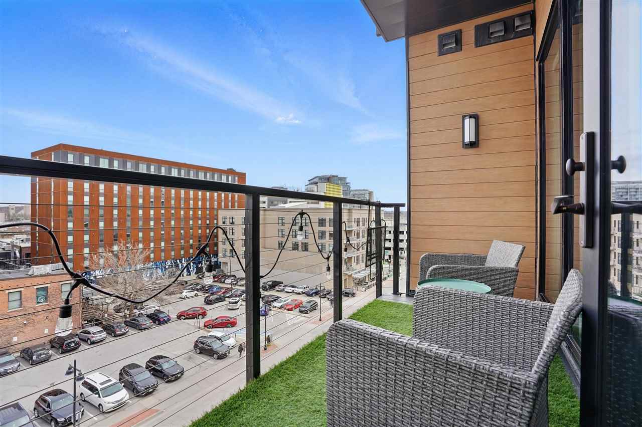 300 S Clinton St Unit: 502