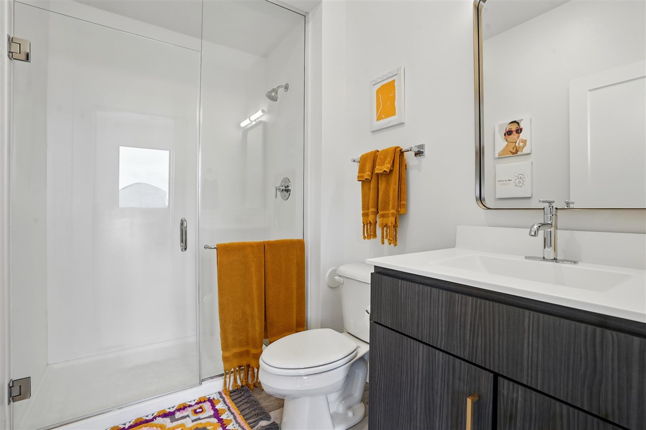 300 S Clinton St Unit: 502