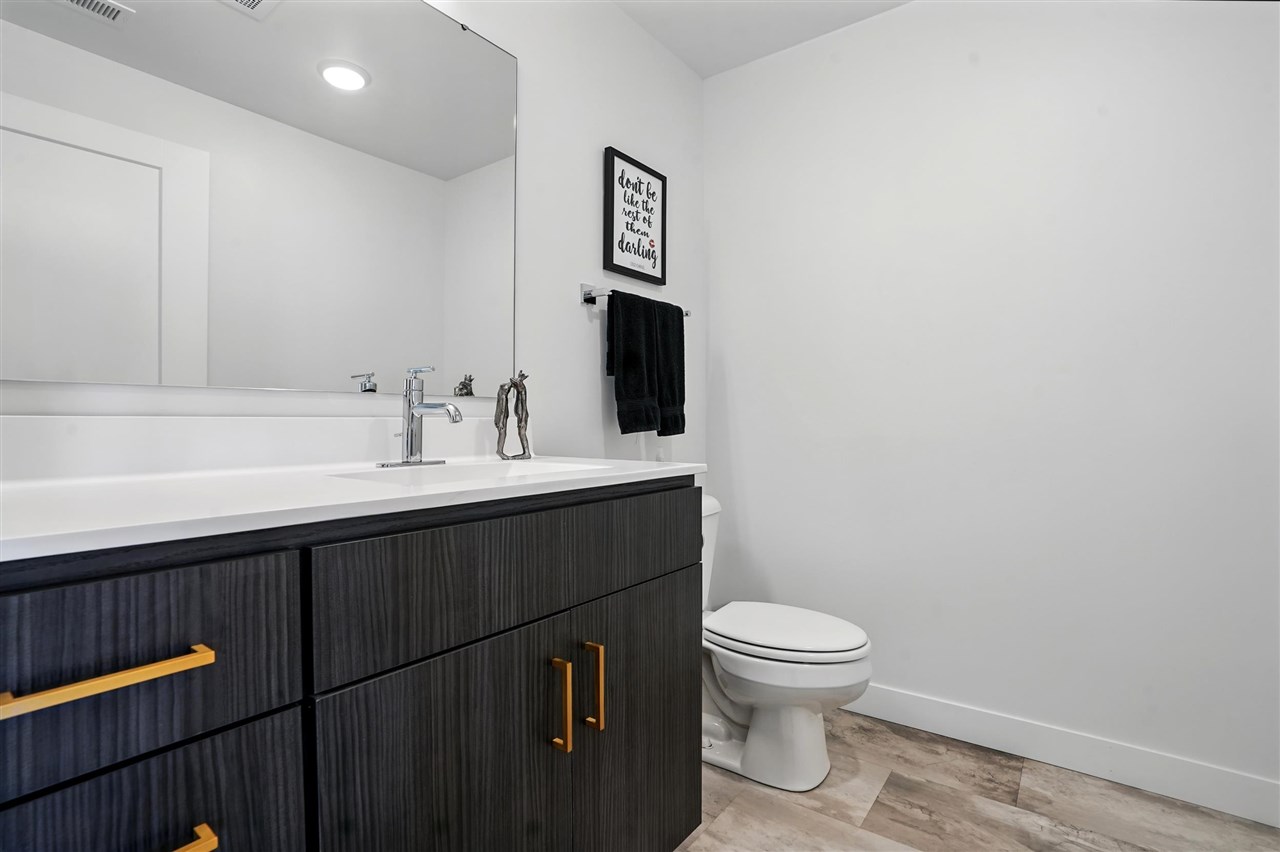 300 S Clinton St Unit: 502