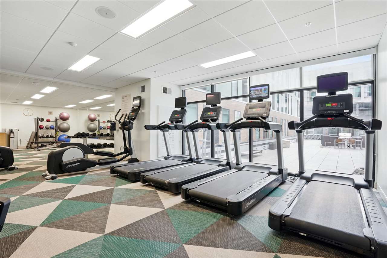 300 S Clinton St Unit: 502