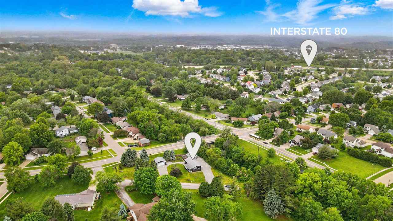 905 Holiday Ln