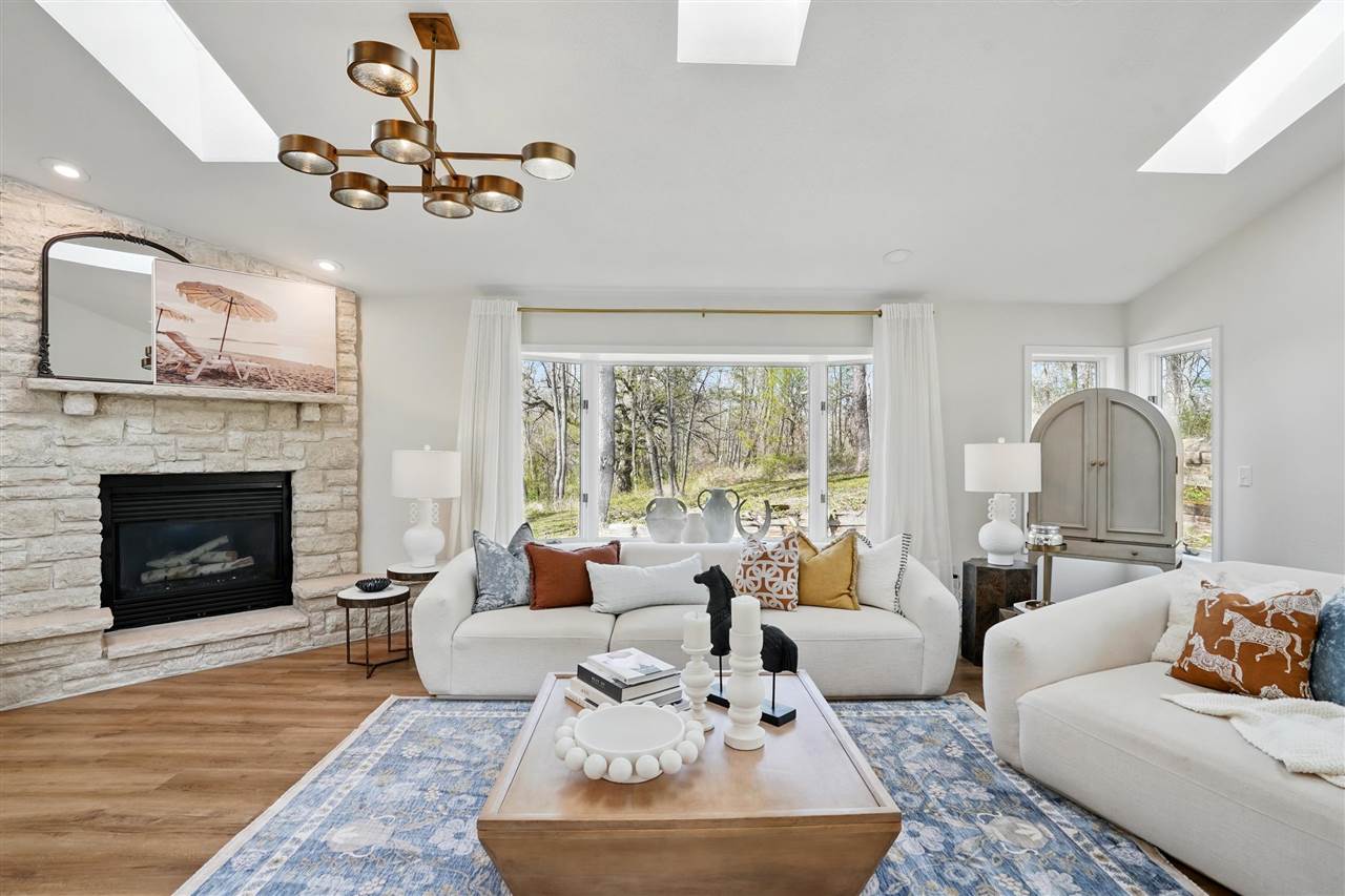 1035 Mesquite Dr