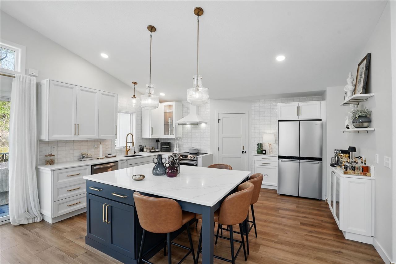 1035 Mesquite Dr