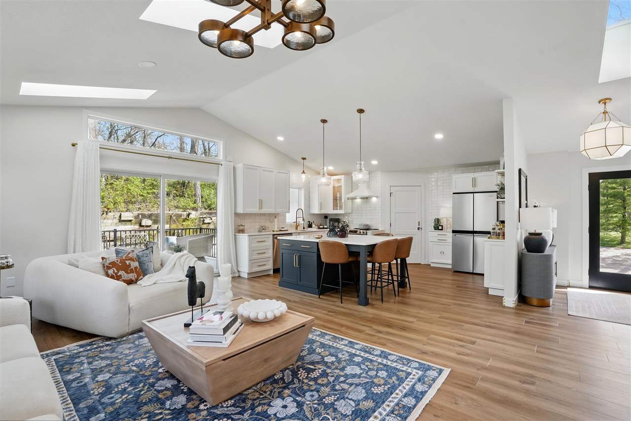 1035 Mesquite Dr