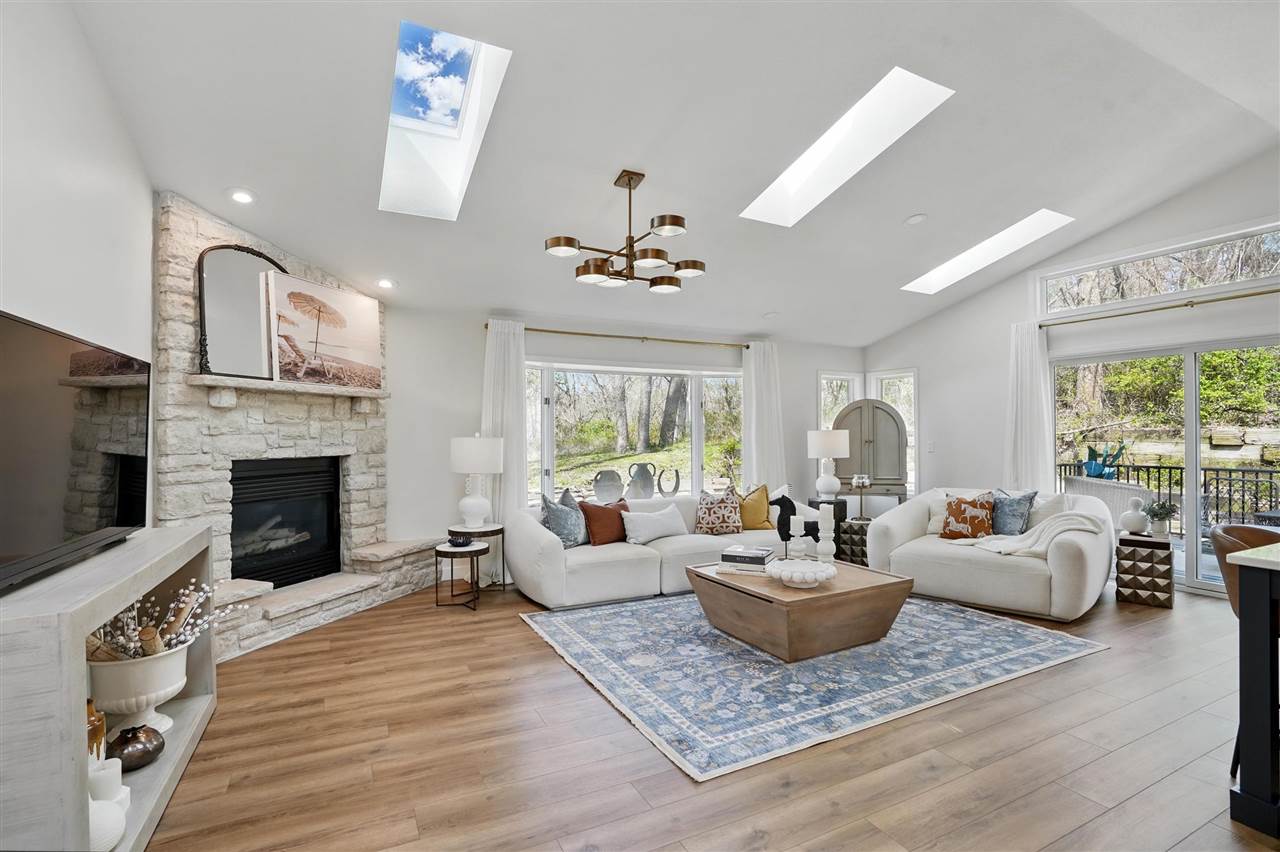 1035 Mesquite Dr