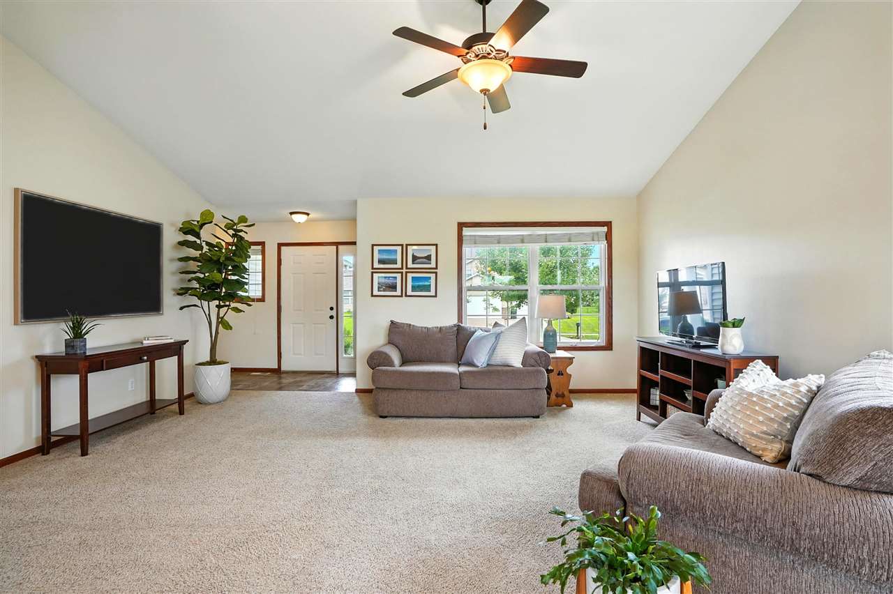 35 Thistle Ct