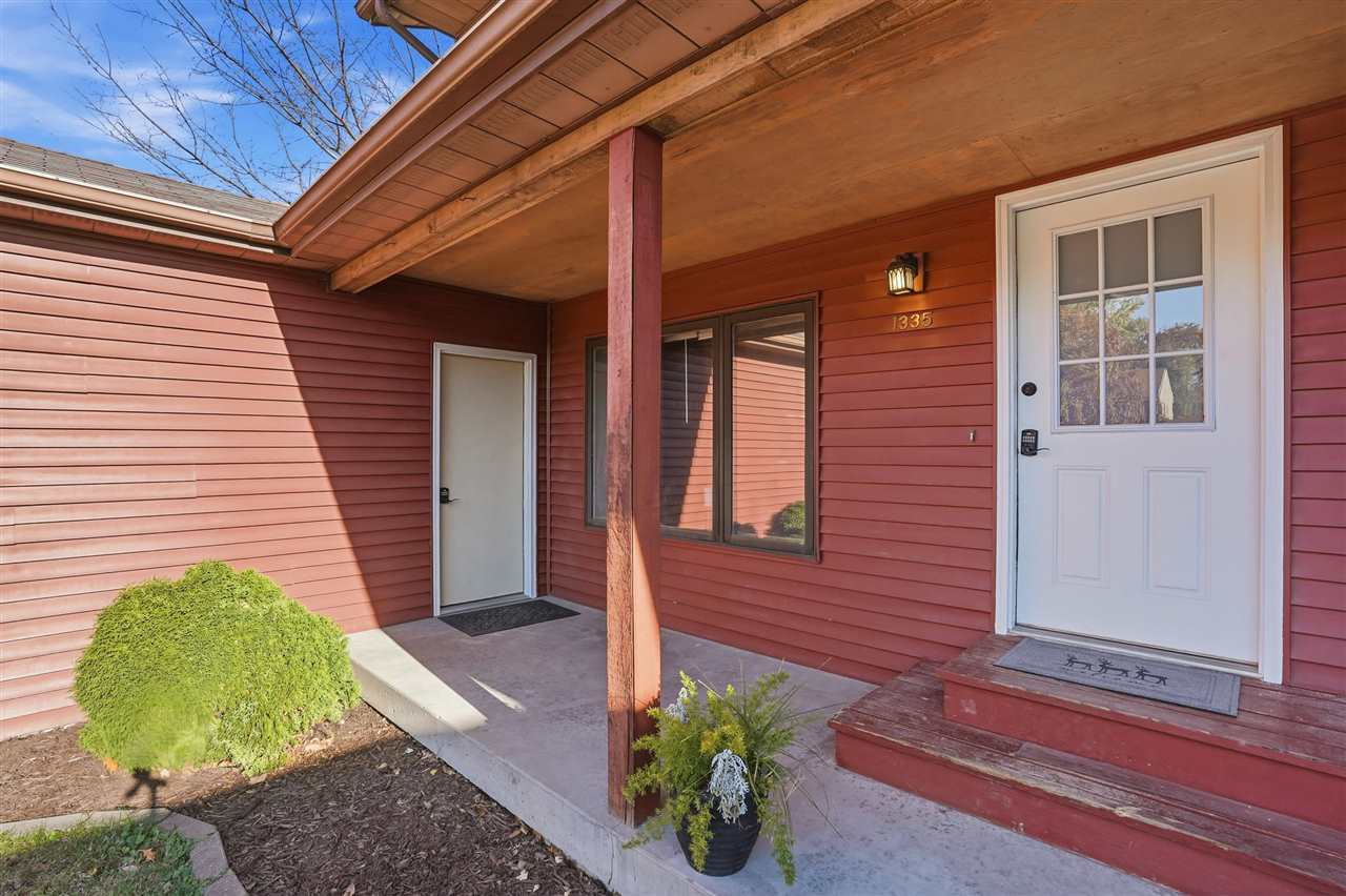 1335 Southview Cir