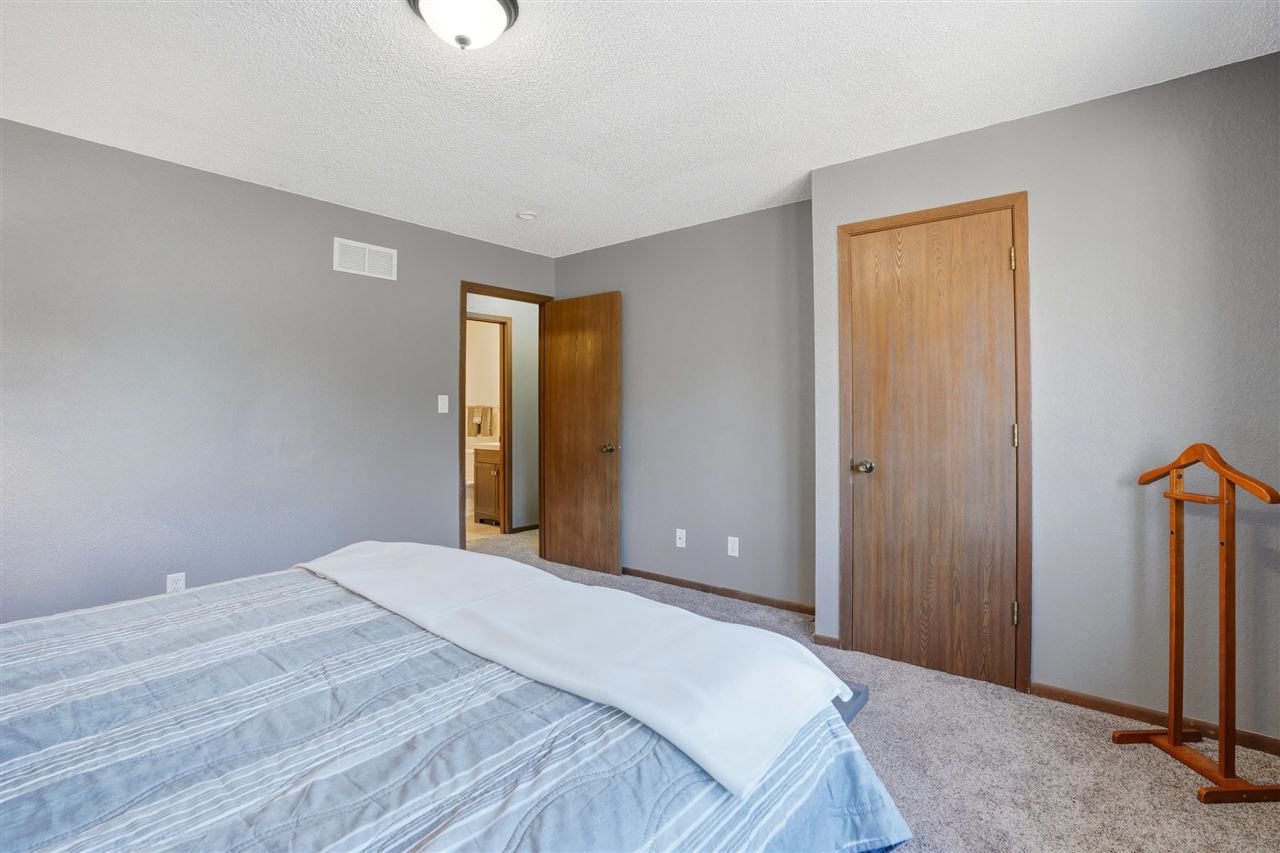 1335 Southview Cir