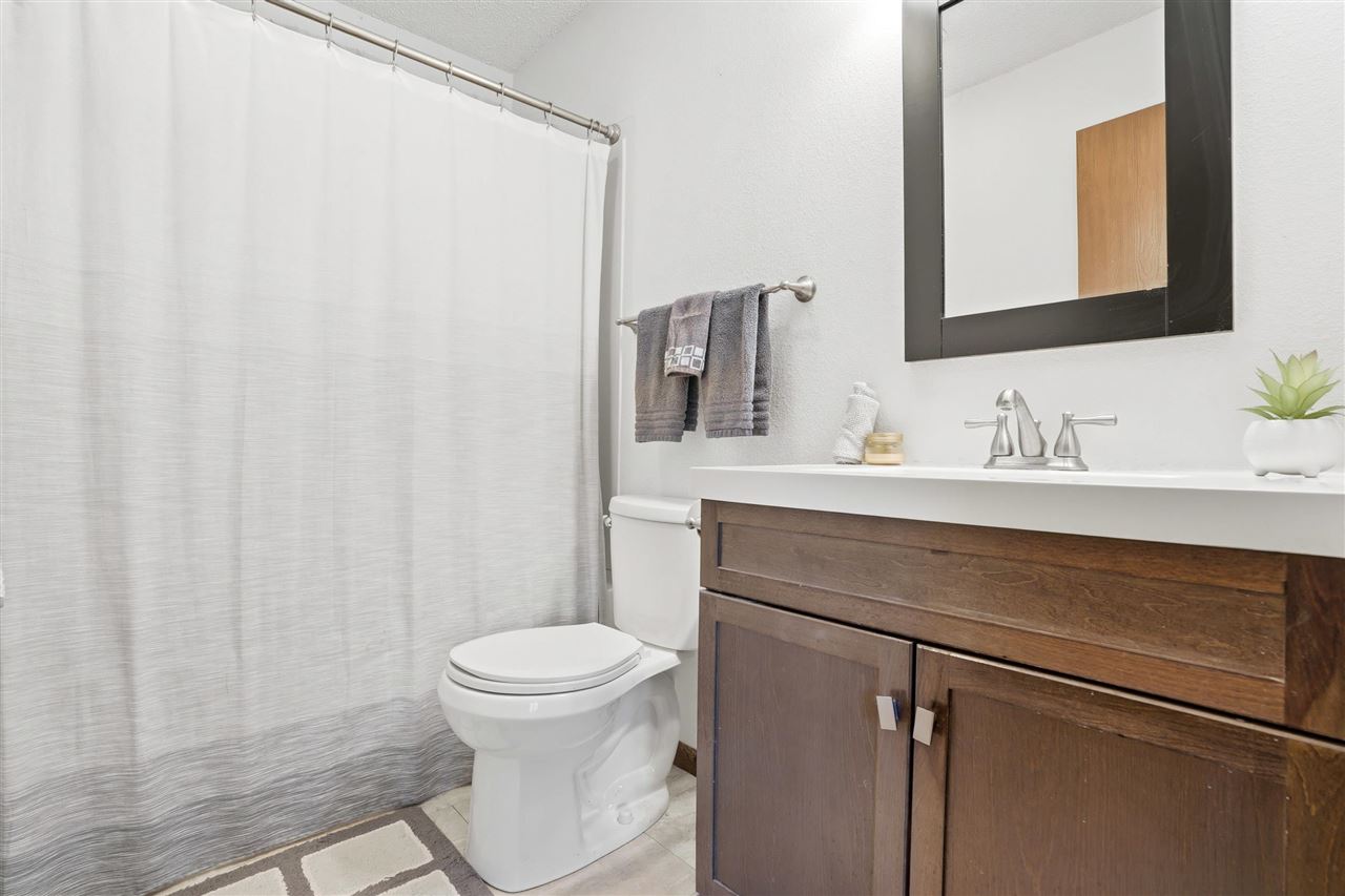 1335 Southview Cir