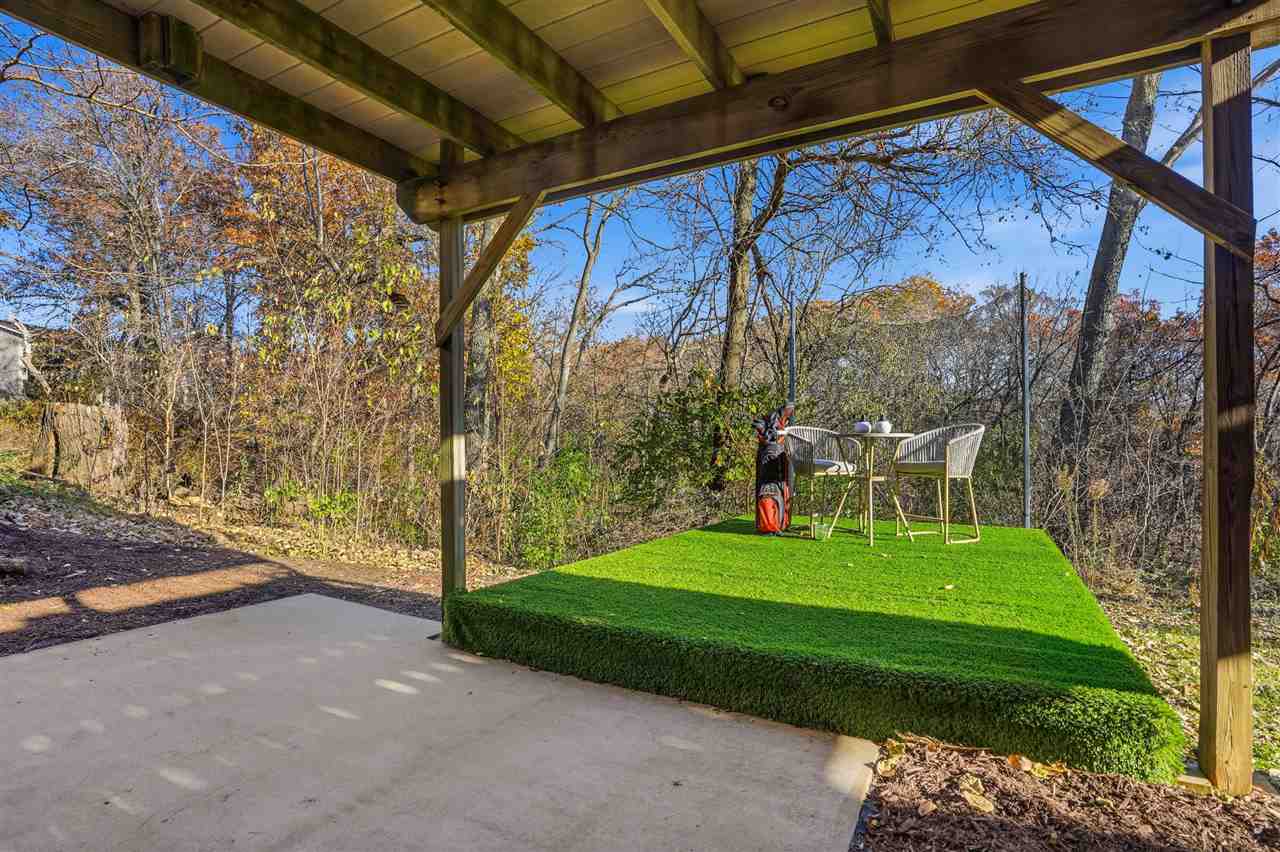 1335 Southview Cir