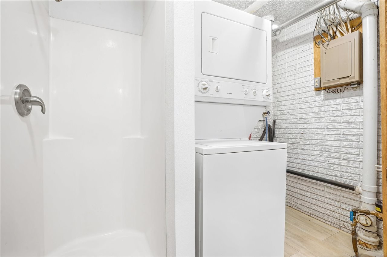 1335 Southview Cir