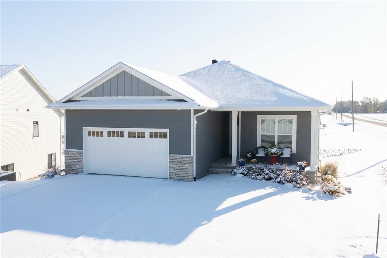 916 Long Dr