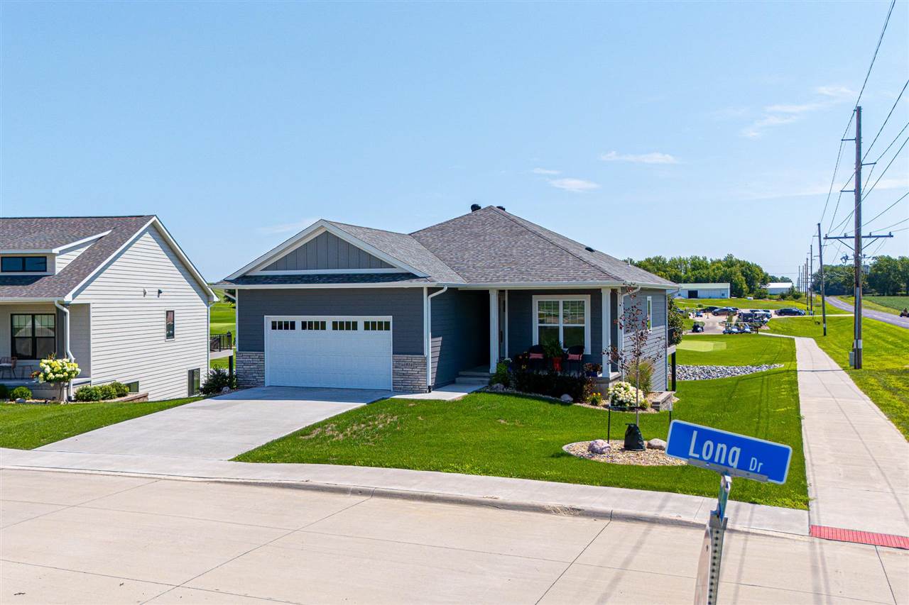916 Long Dr