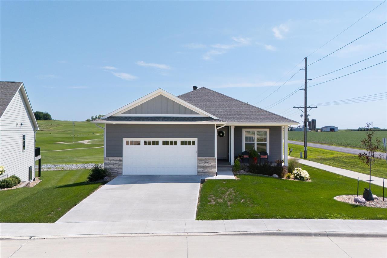 916 Long Dr