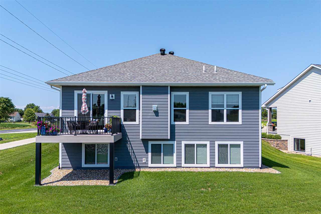 916 Long Dr