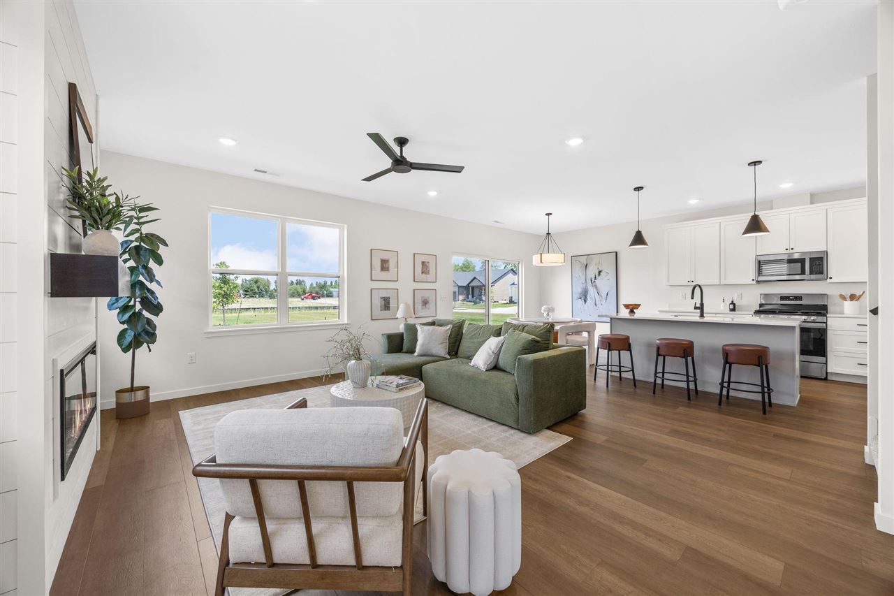 1322 Isabelle Lane