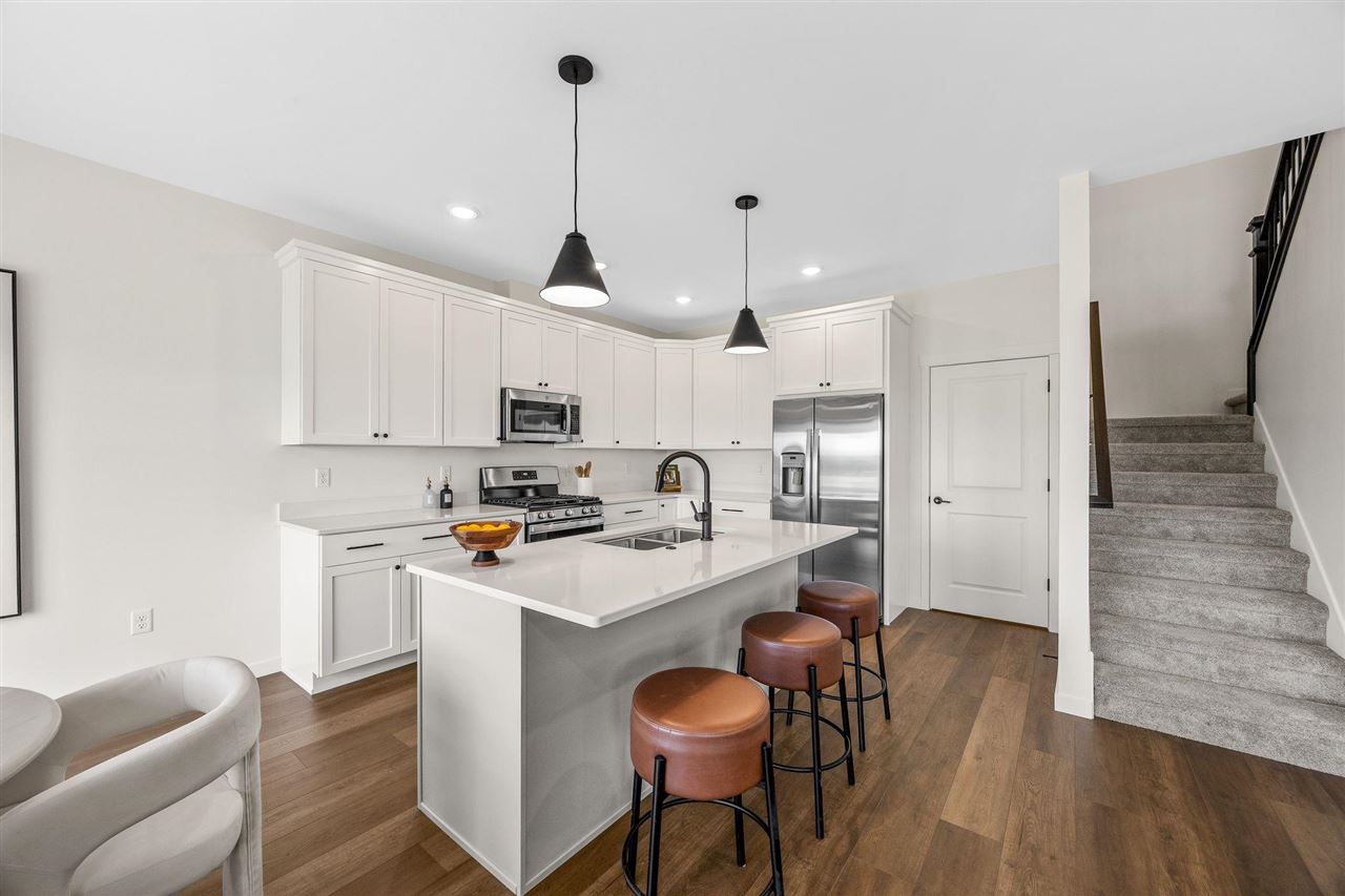 1322 Isabelle Lane