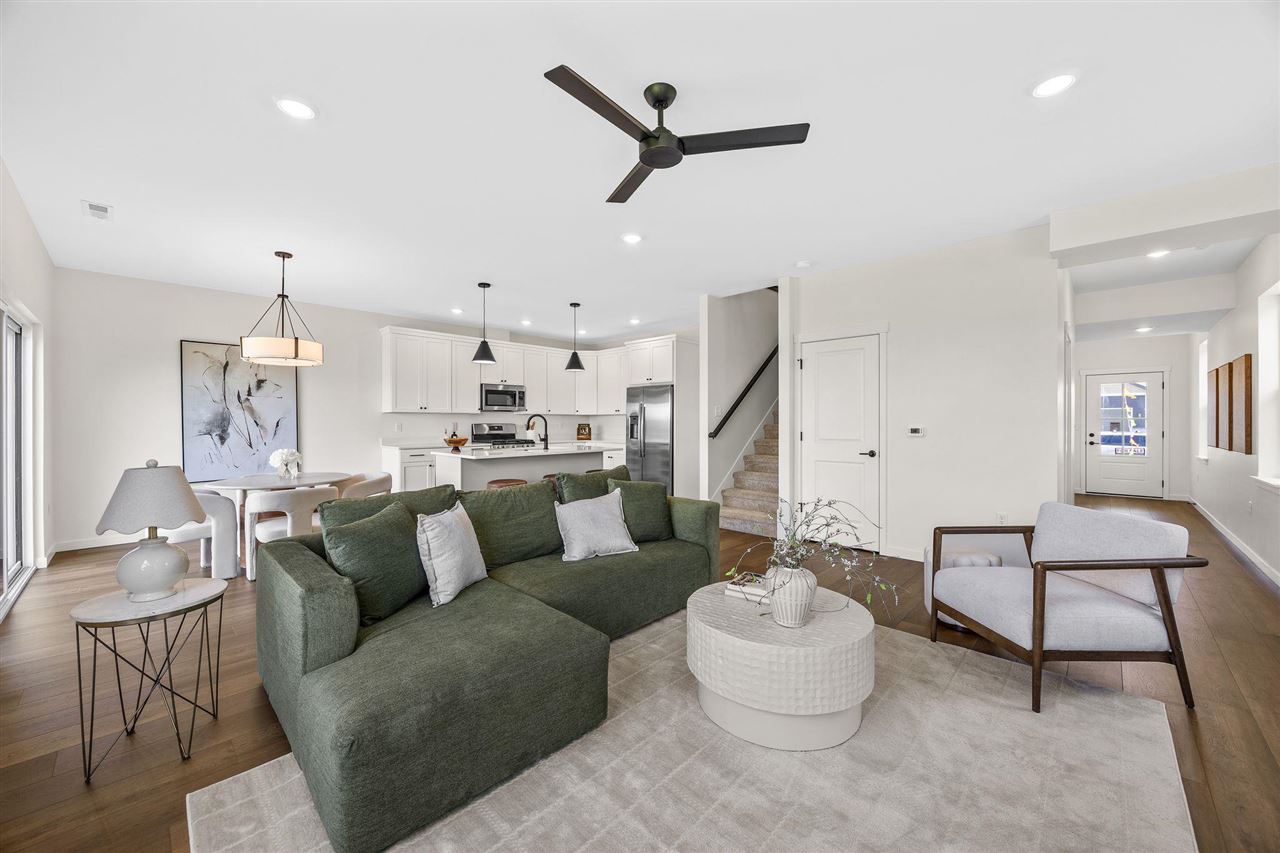 1322 Isabelle Lane
