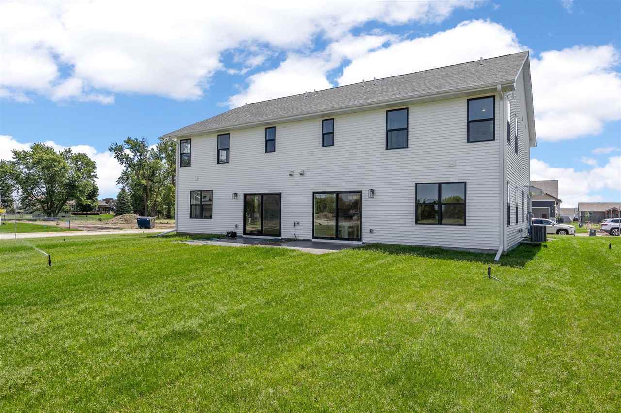 1322 Isabelle Lane