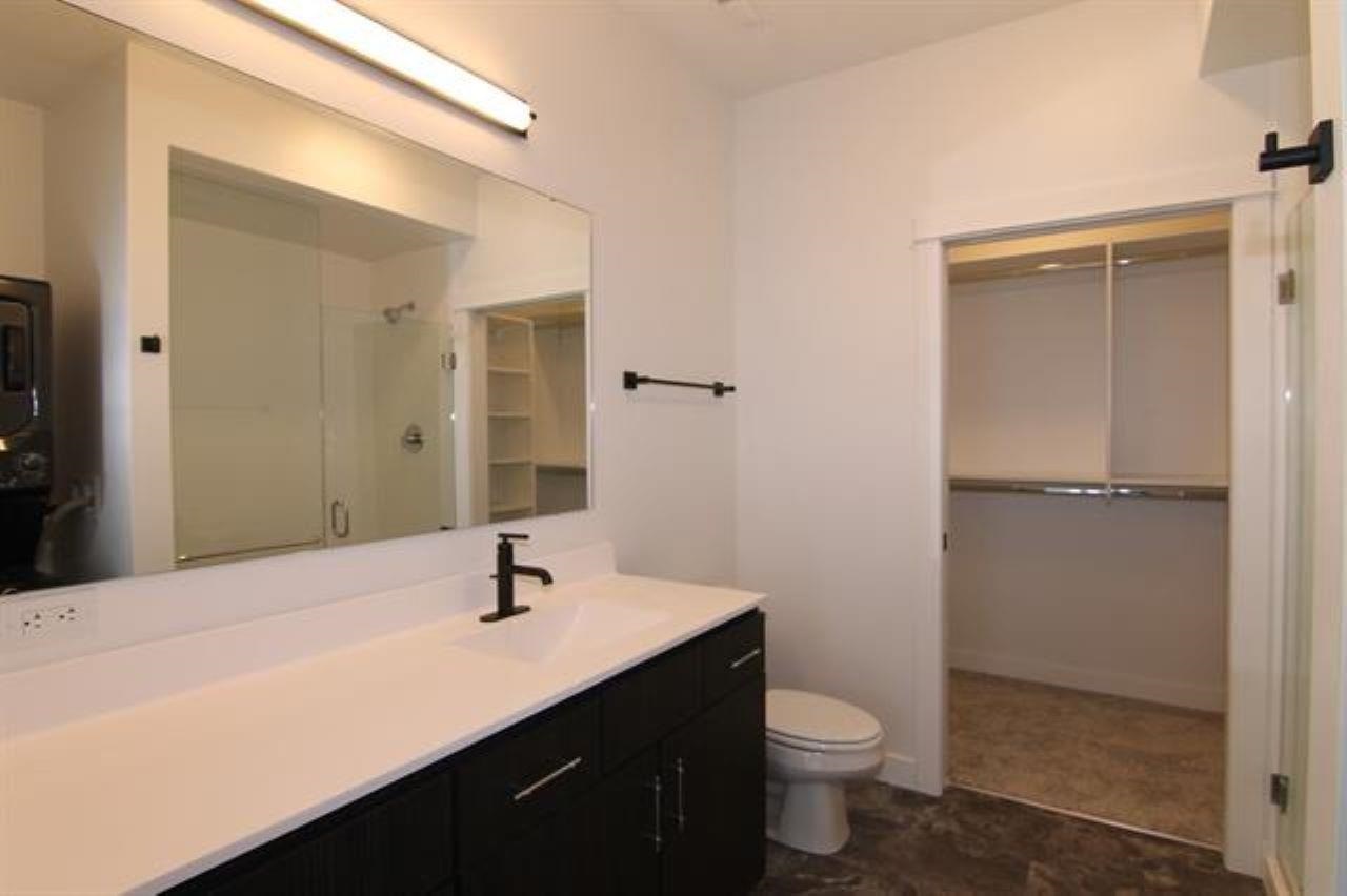 300 S Clinton St Unit: 507