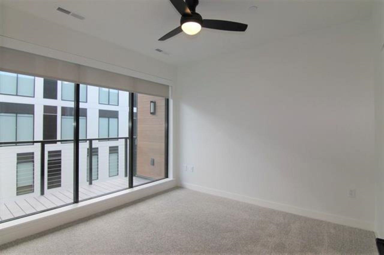 300 S Clinton St Unit: 507