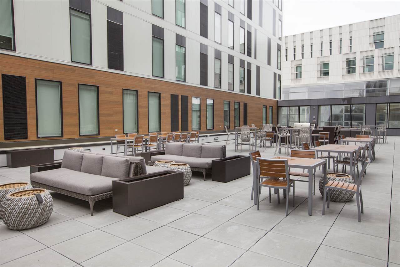 300 S Clinton St Unit: 507