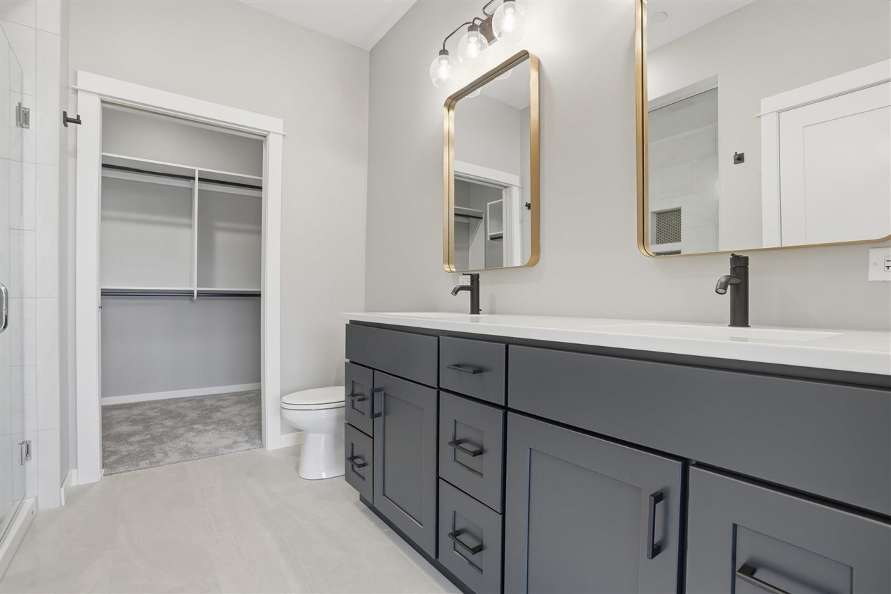 300 S Clinton St Unit: 706