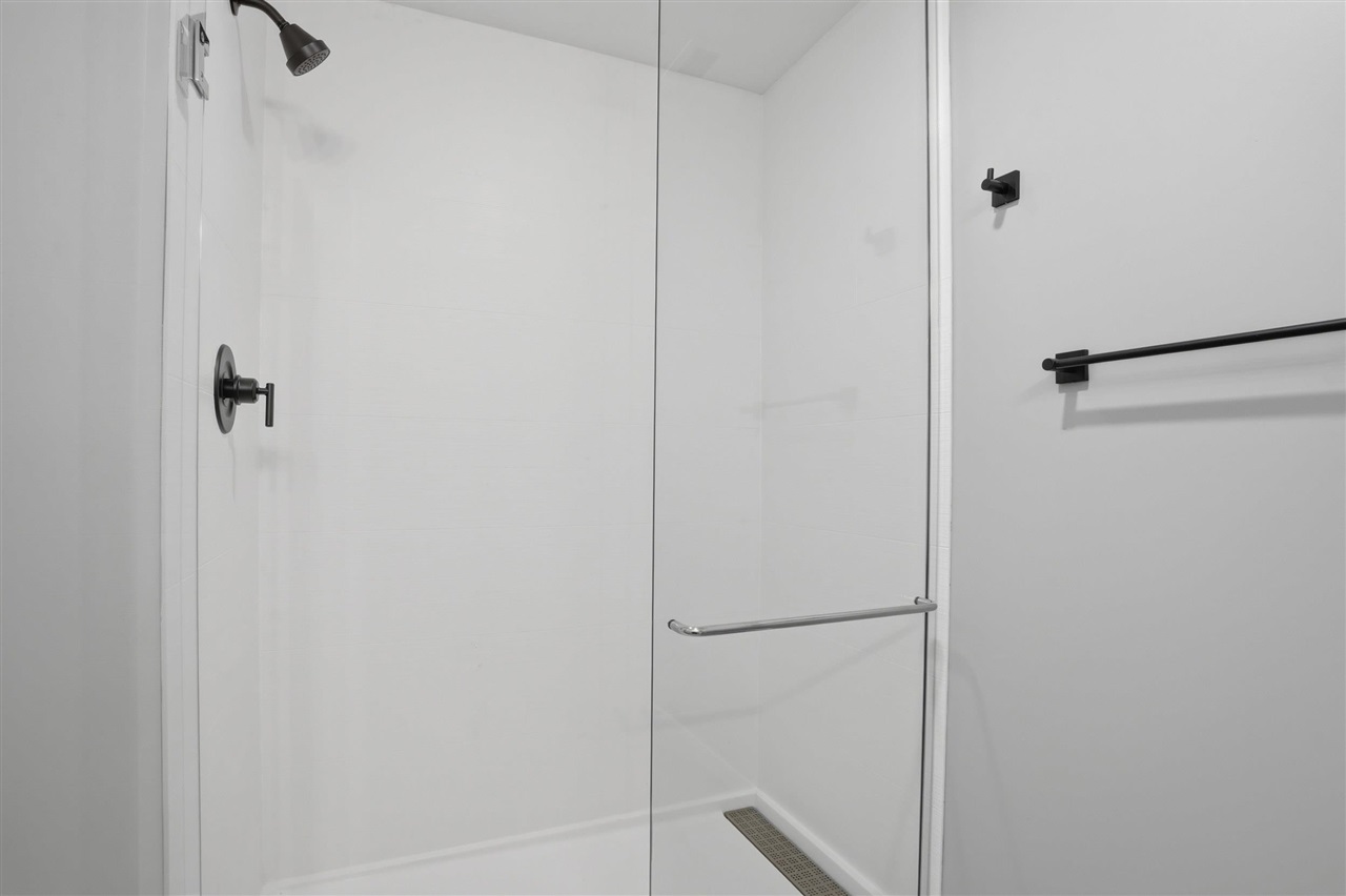 300 S Clinton St Unit: 706