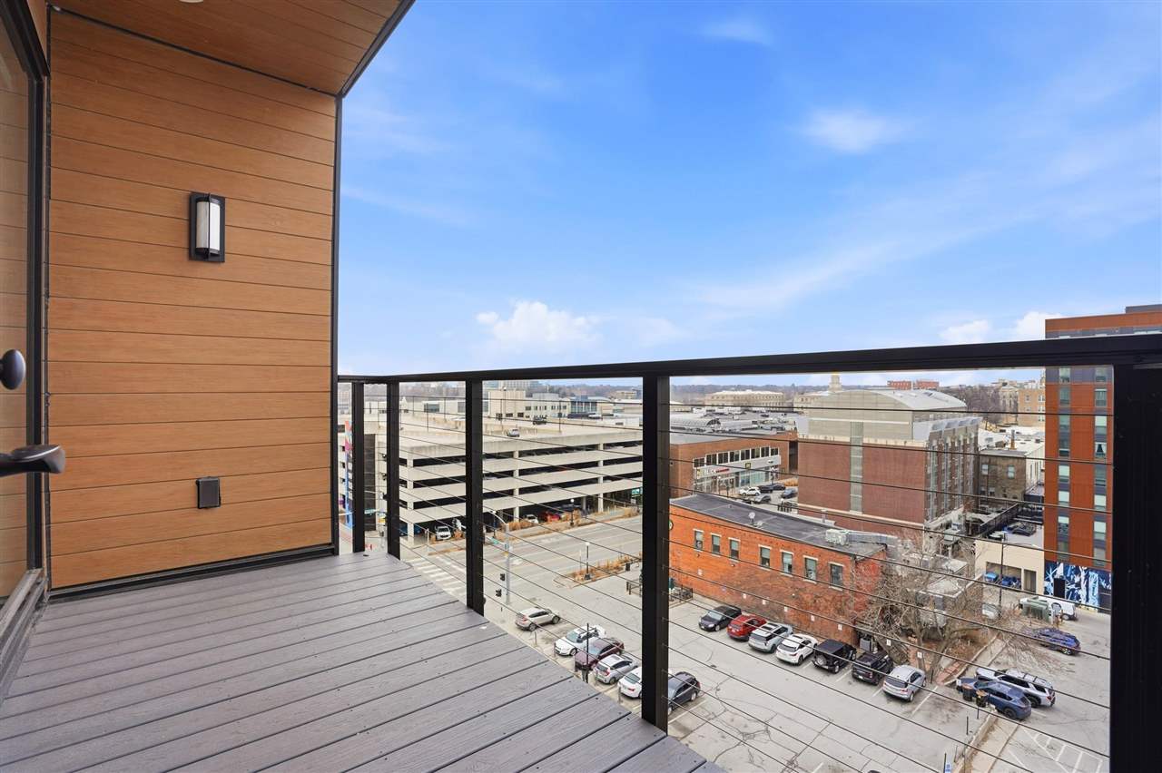 300 S Clinton St Unit: 706