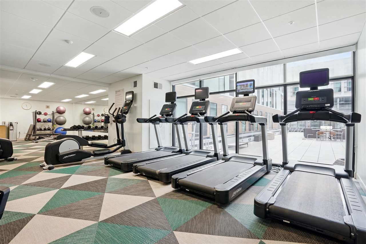 300 S Clinton St Unit: 706