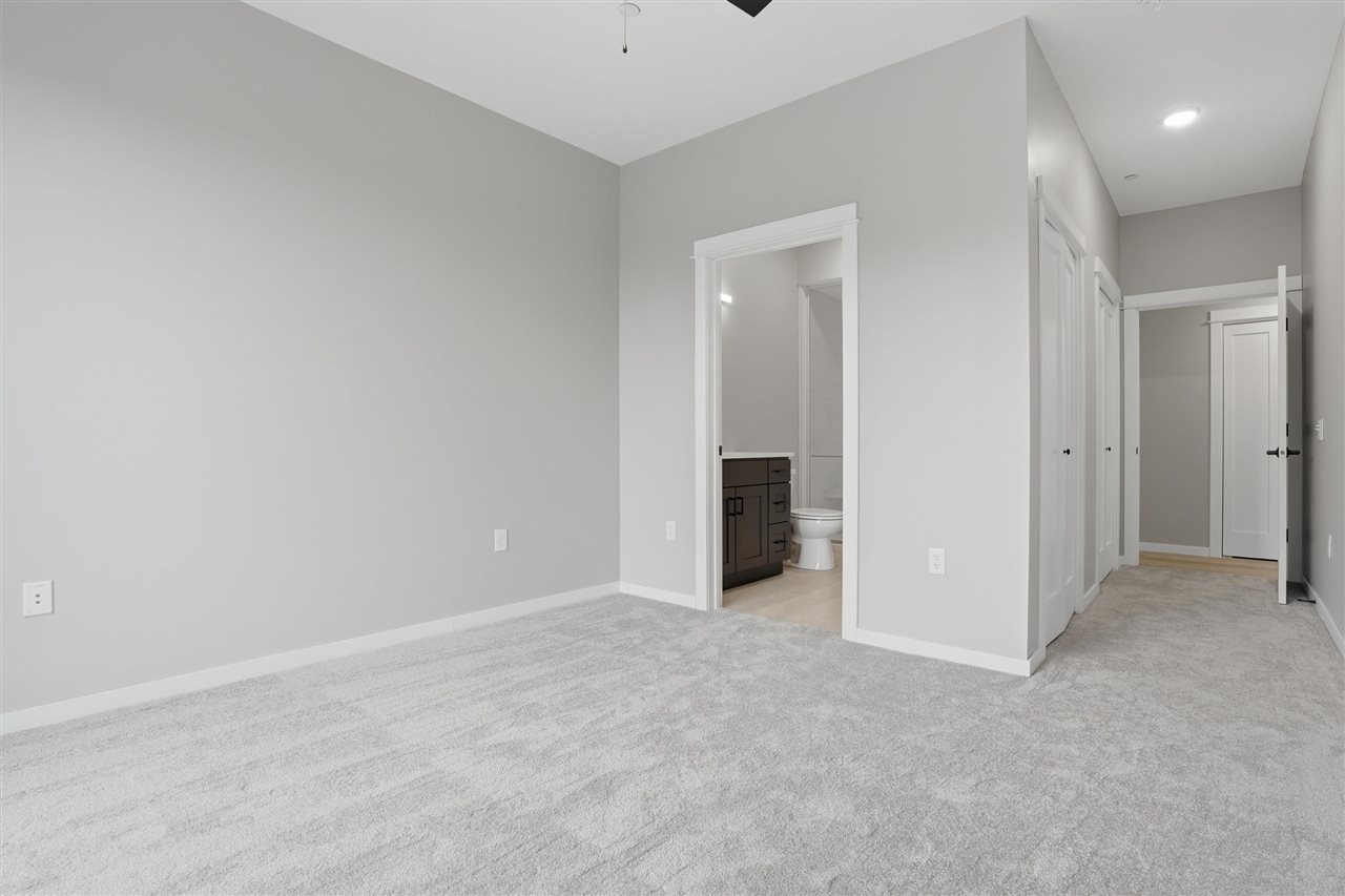 300 S Clinton St Unit: 706