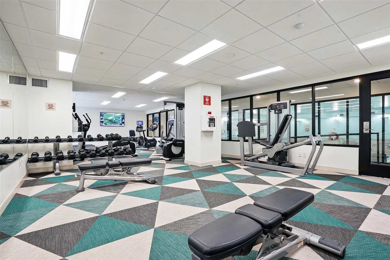 300 S Clinton St Unit: 706