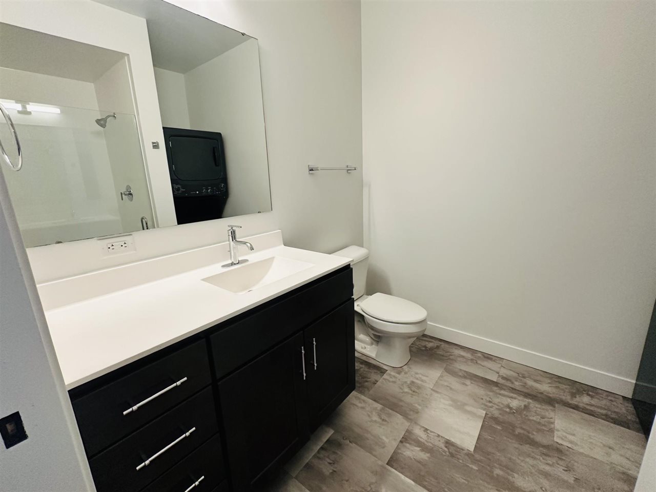 300 S Clinton St Unit: 503