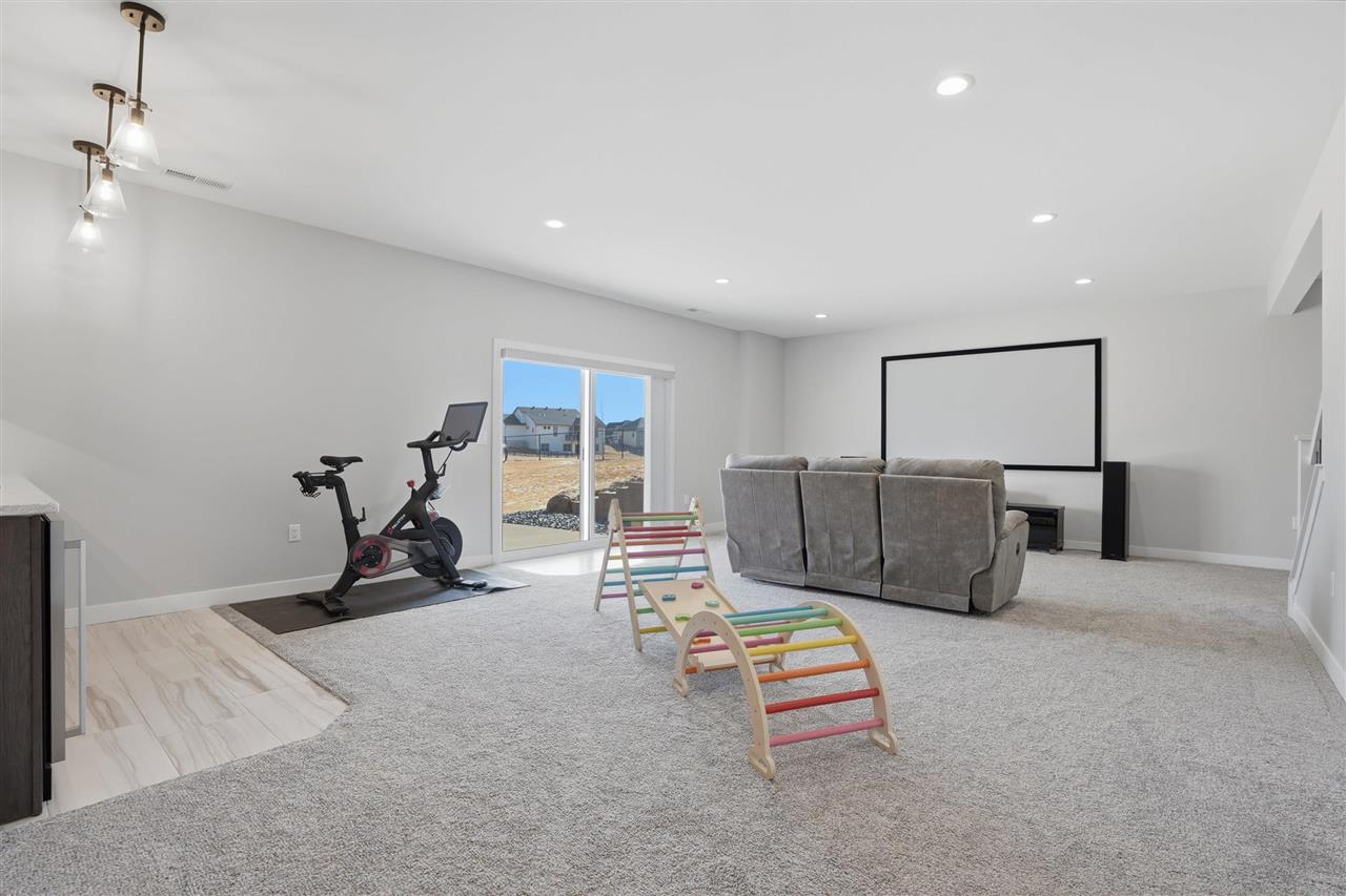 1288 Kona Cir