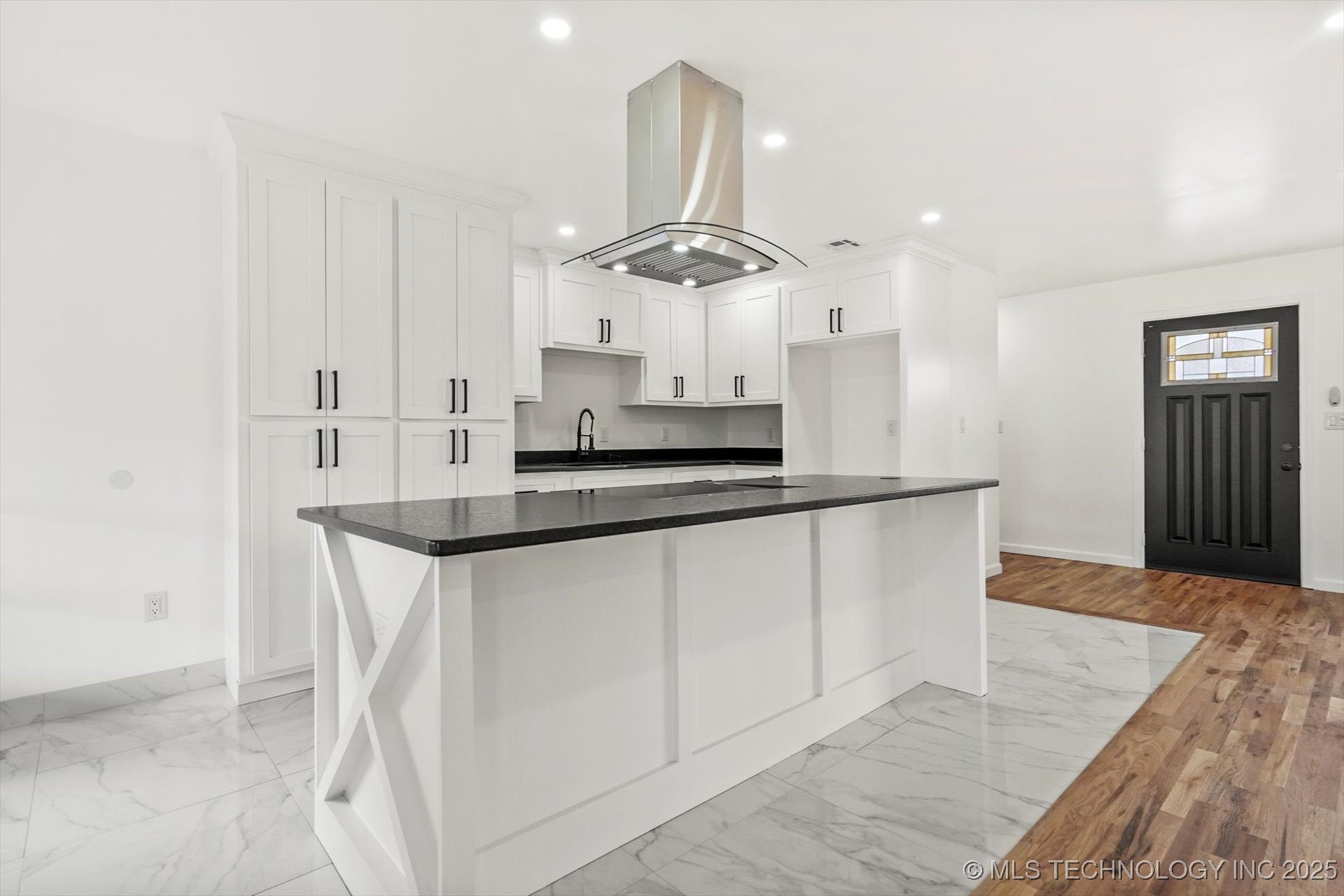 10907 E 4th Place