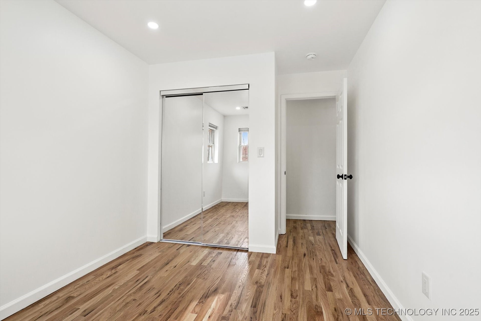 10907 E 4th Place