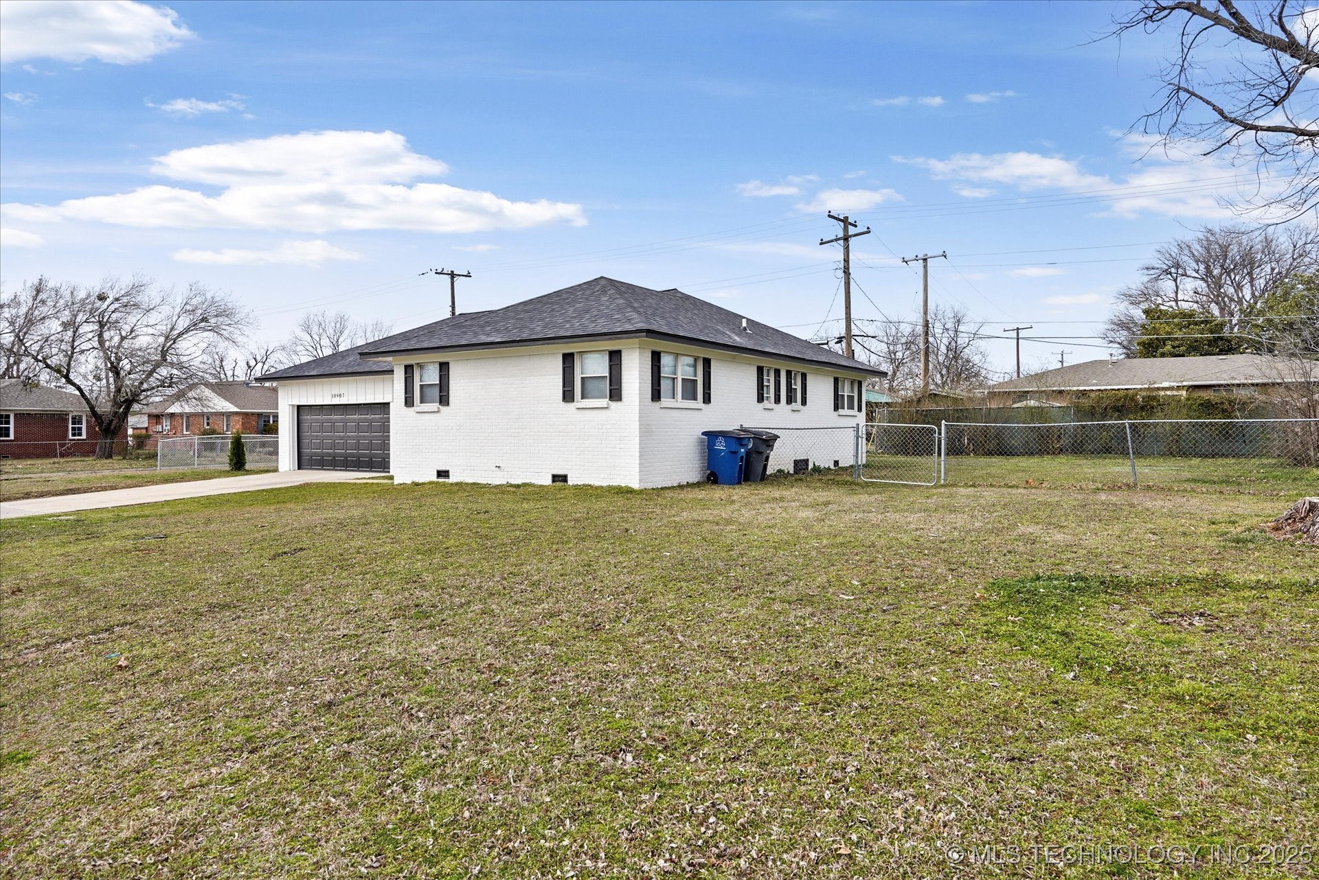 10907 E 4th Place