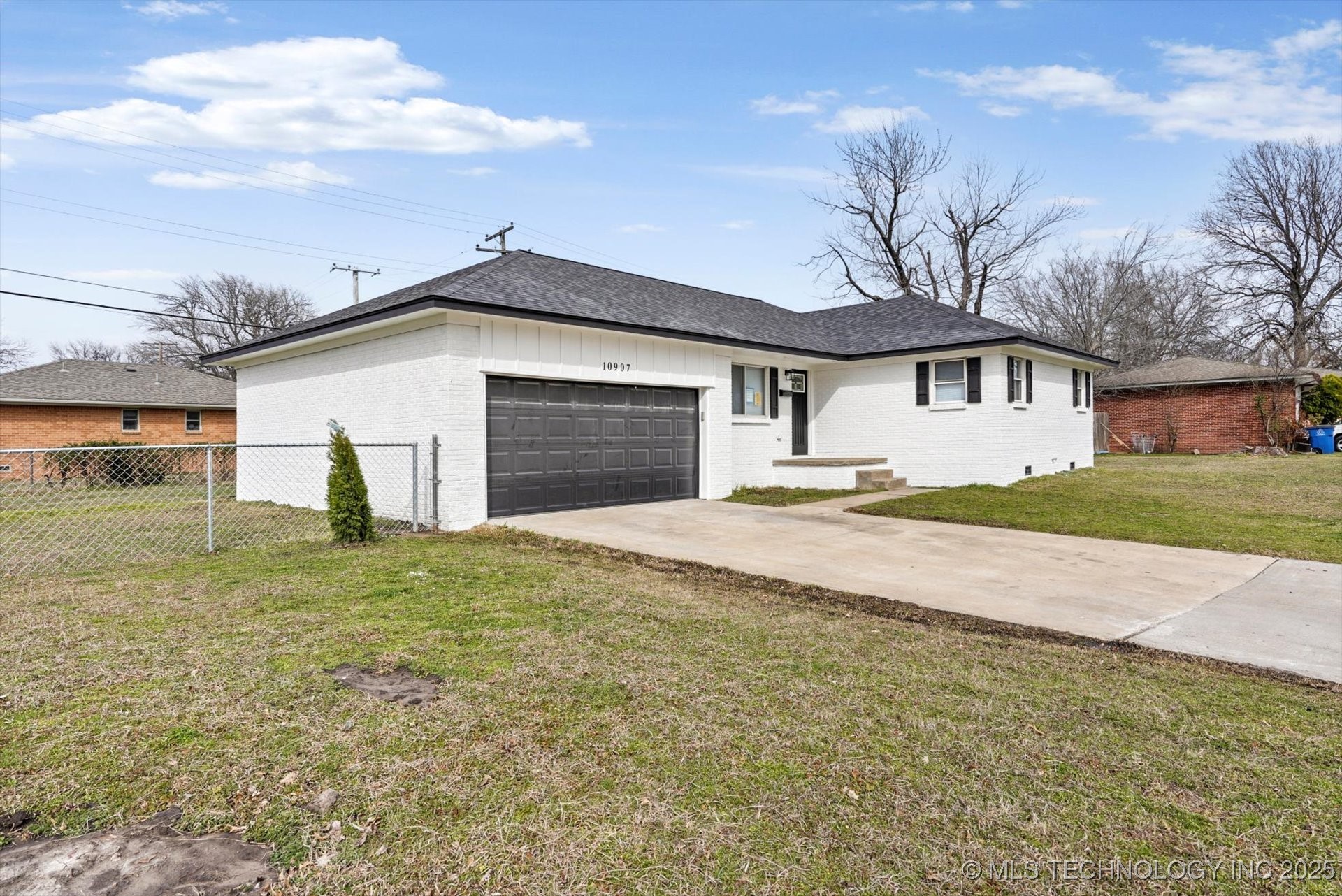 10907 E 4th Place