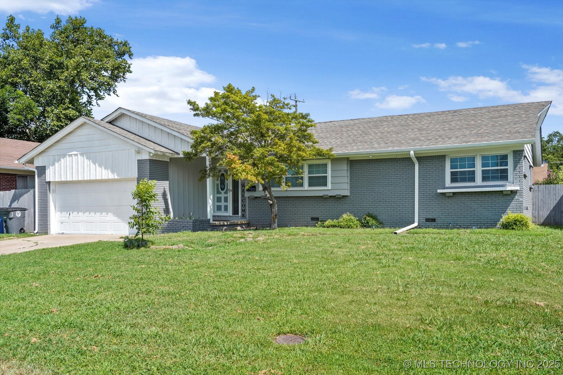 6709 E 26th Court