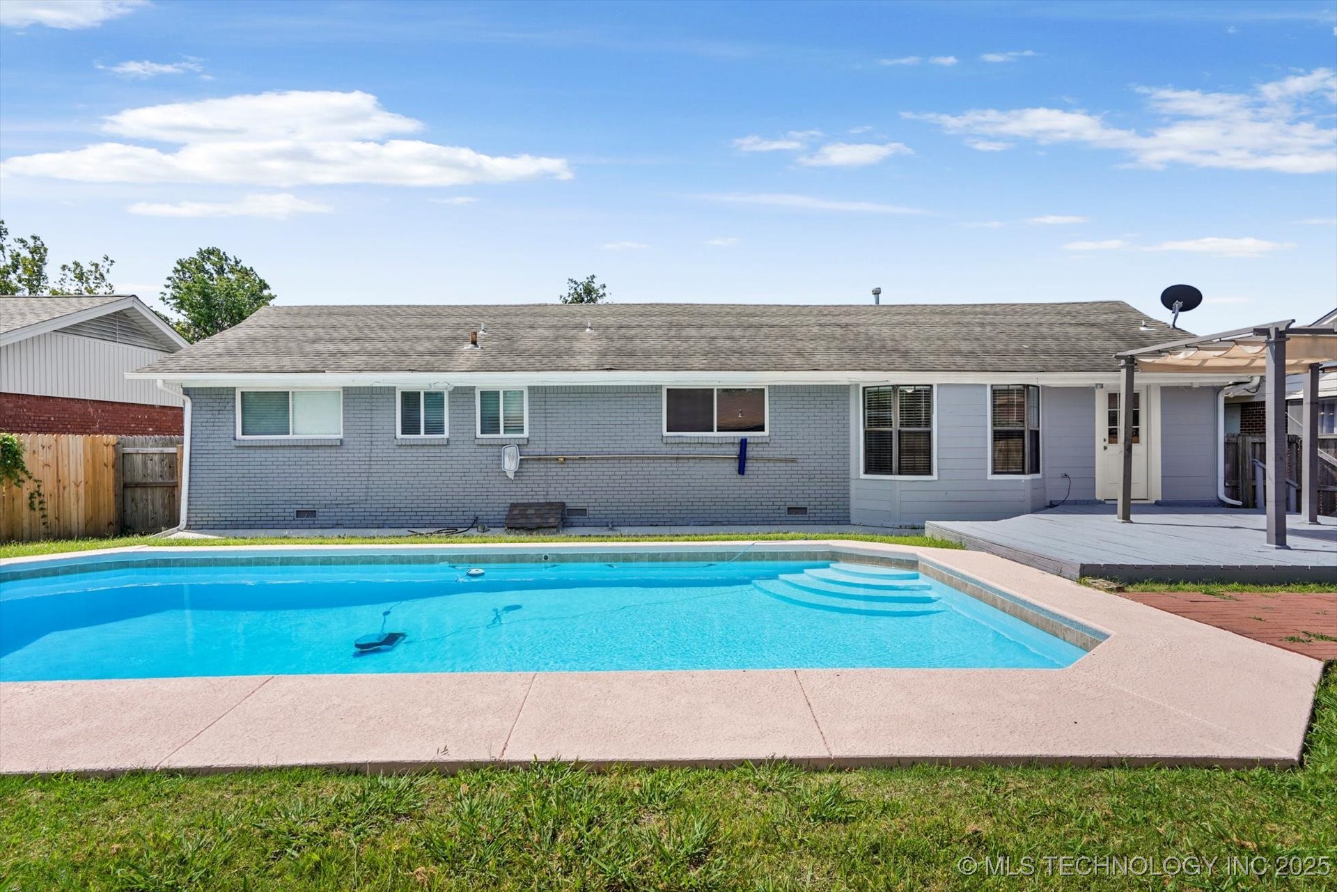6709 E 26th Court
