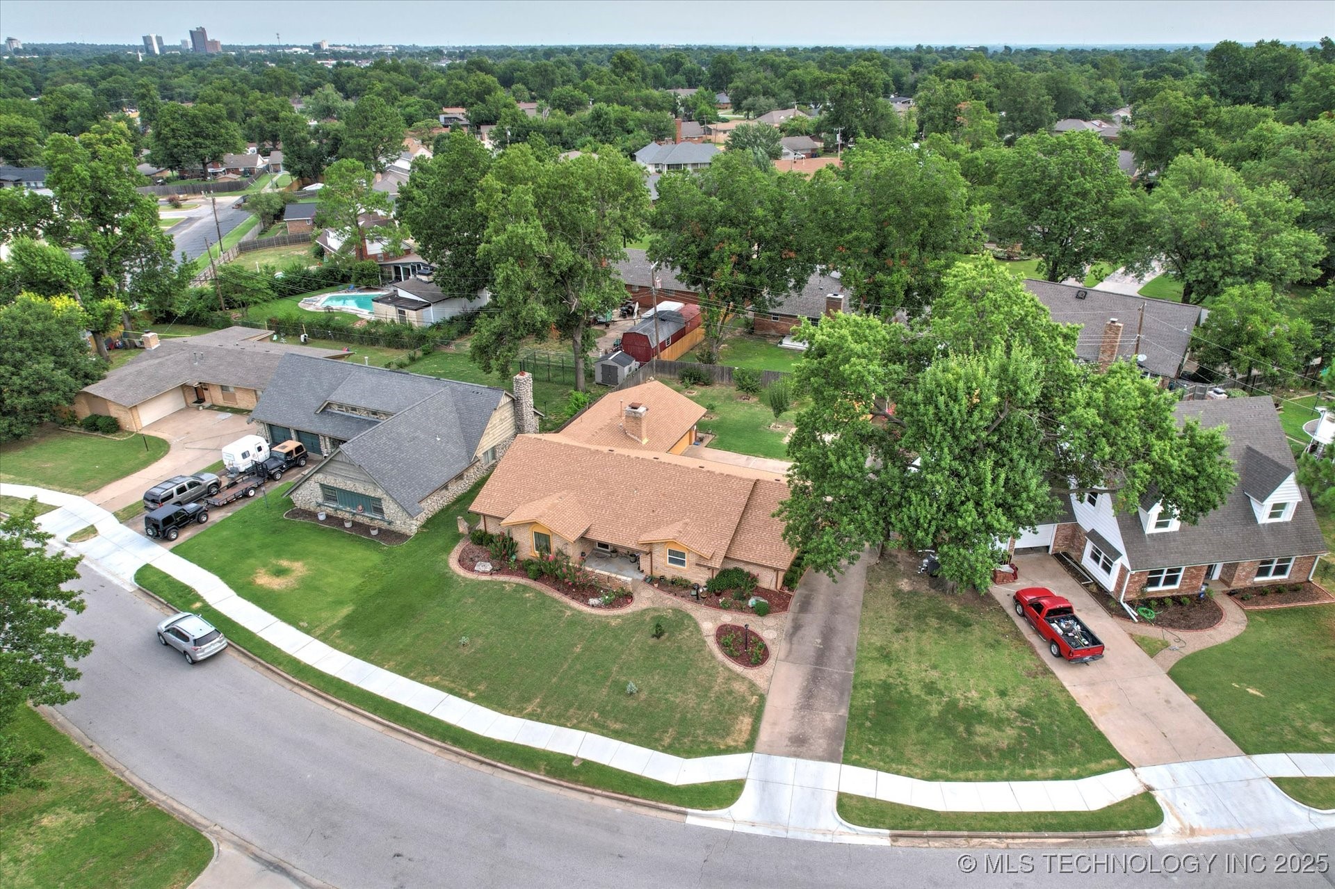 6547 E 60TH Street