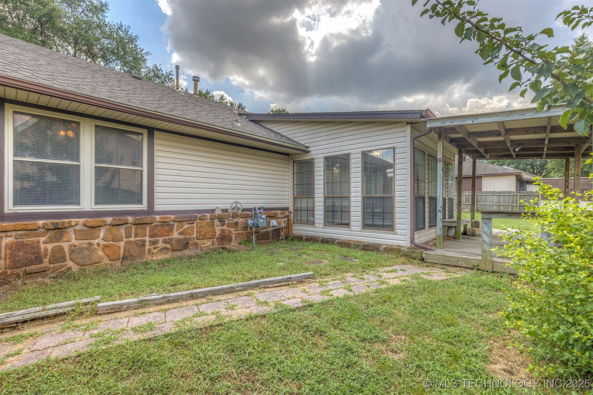 300 S Hemlock Avenue