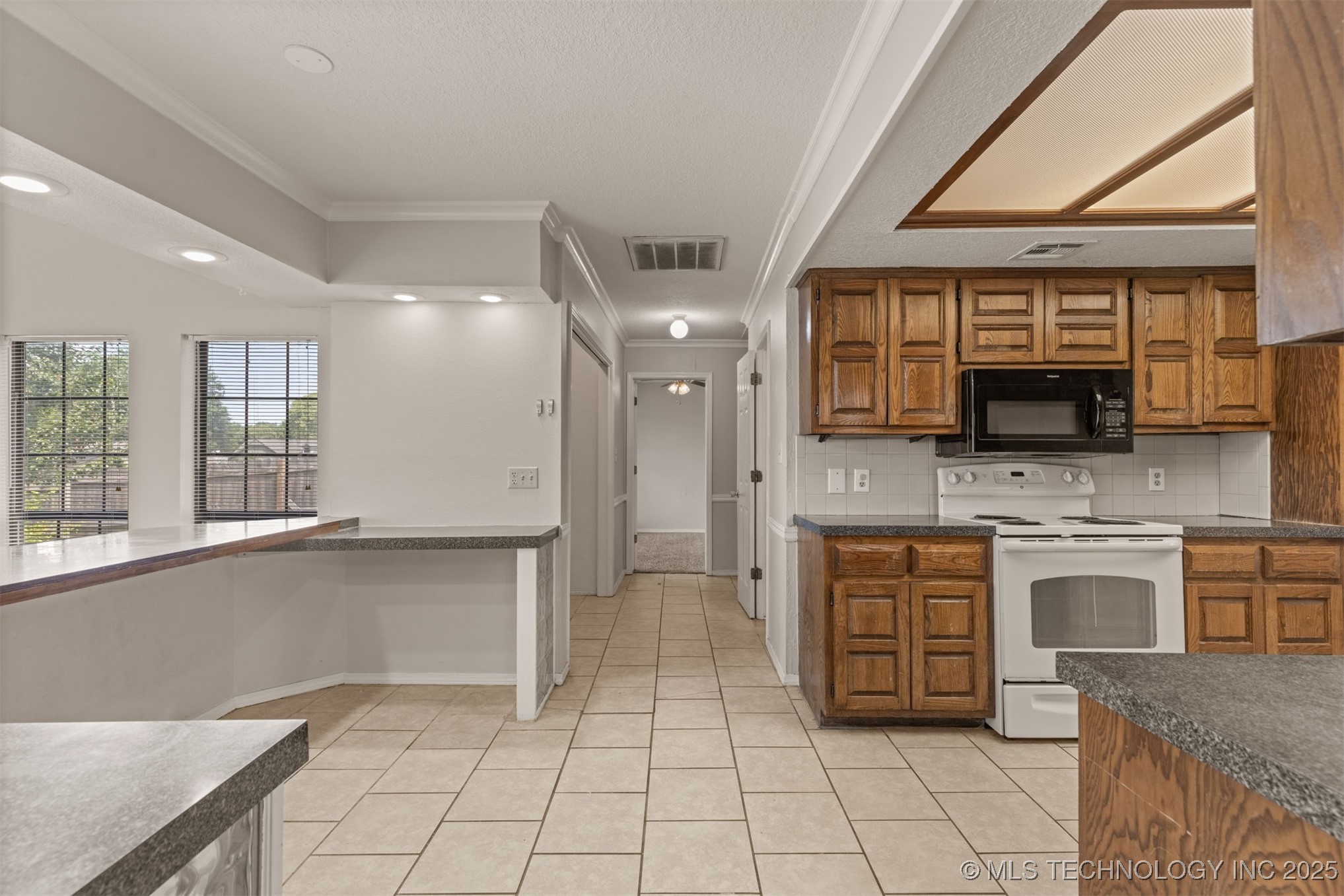 300 S Hemlock Avenue