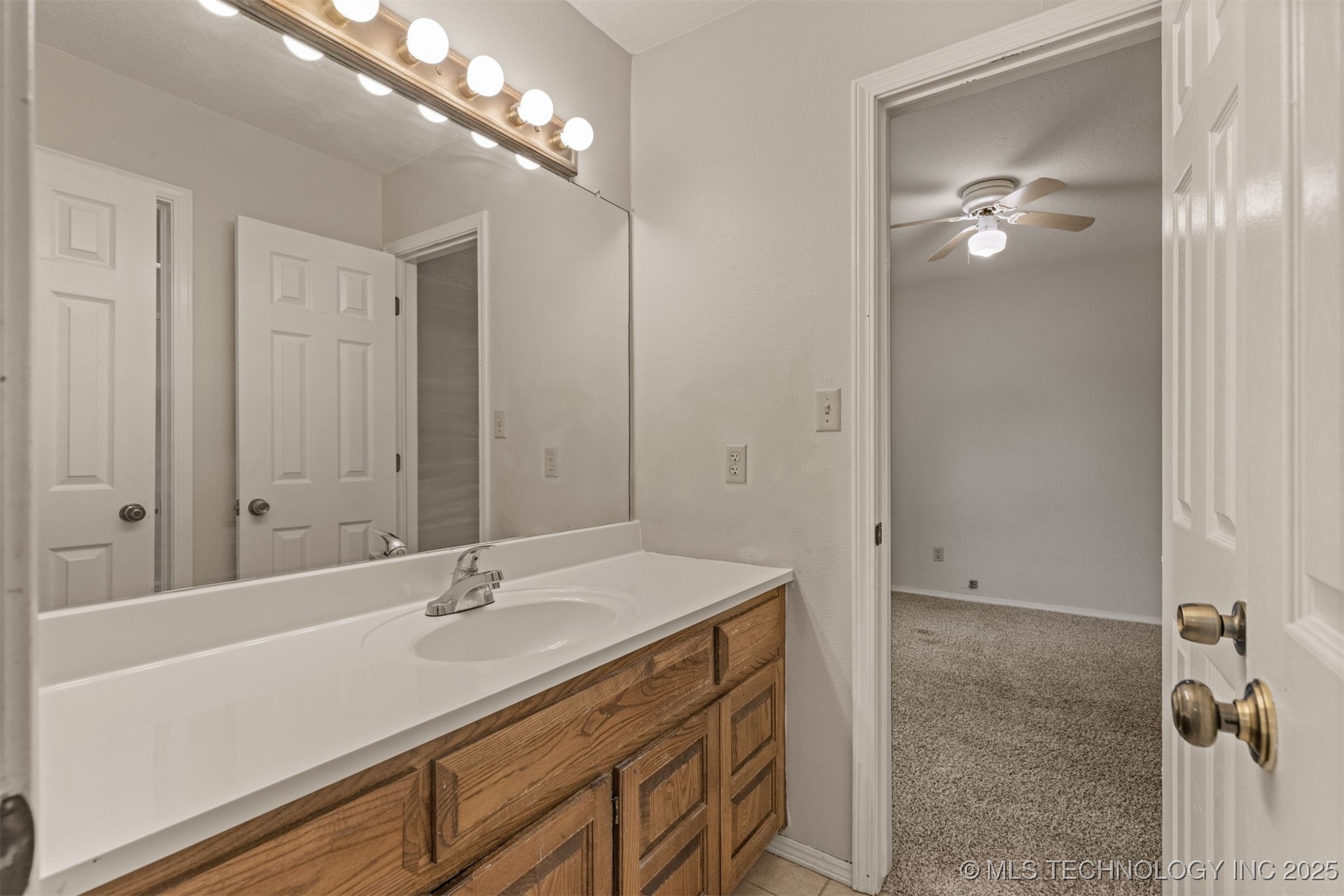 300 S Hemlock Avenue