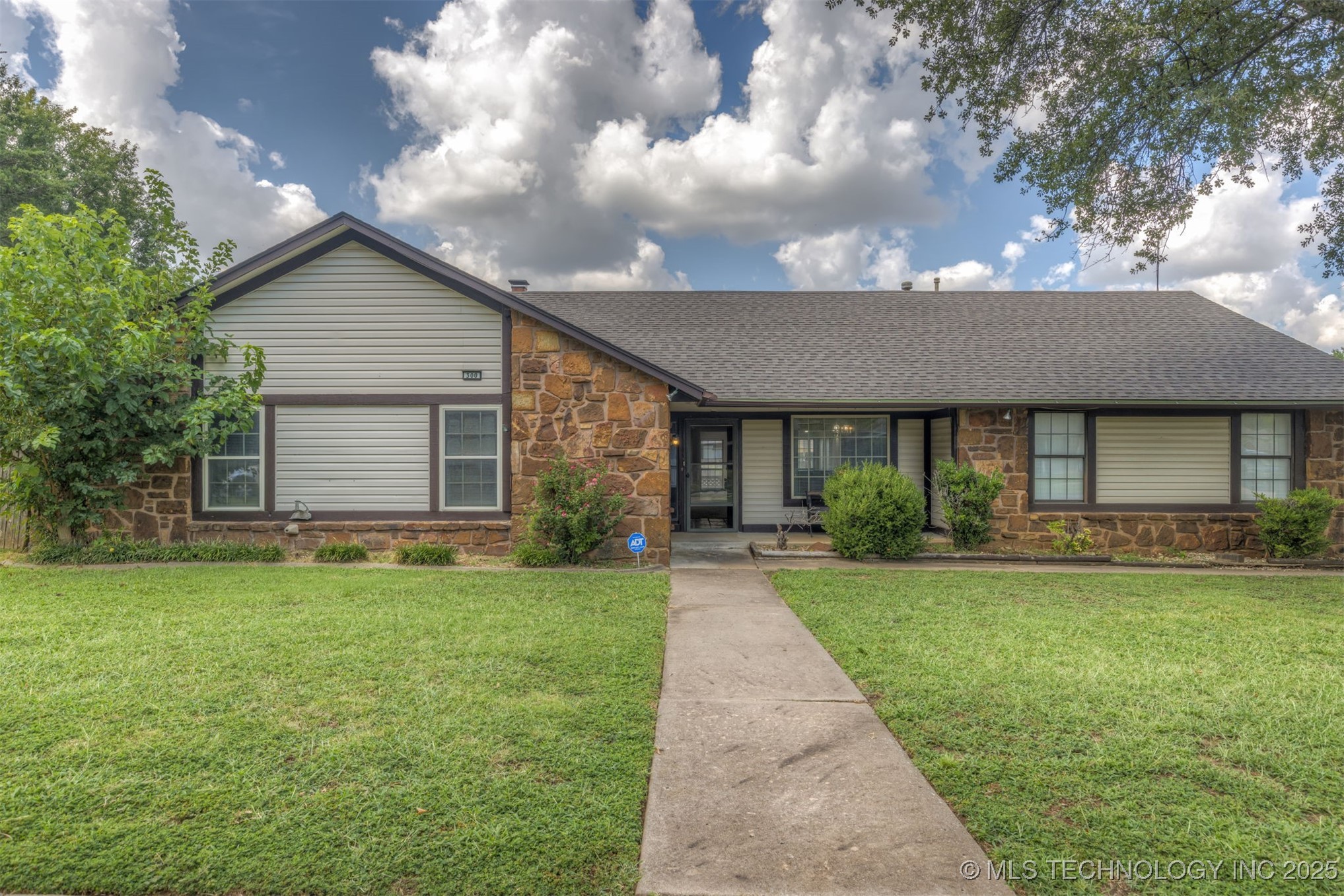 300 S Hemlock Avenue