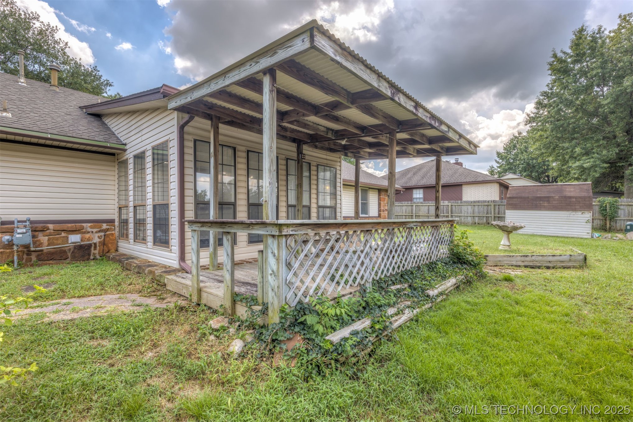 300 S Hemlock Avenue